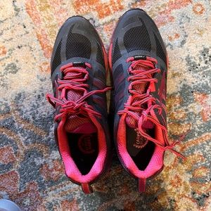 Carpe Runem waterproof hiking shoes, size 9.5